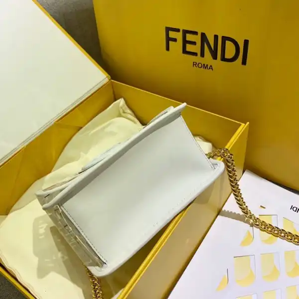 Official FirstBag Ru FENDI KAN I F 0122