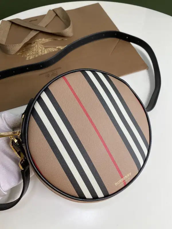 Official FirstBag Ru BURBERRY Icon Stripe E-canvas Louise Bag 0126