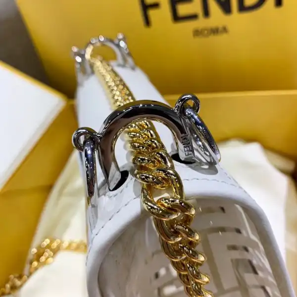 Official FirstBag Ru FENDI KAN I F 0122