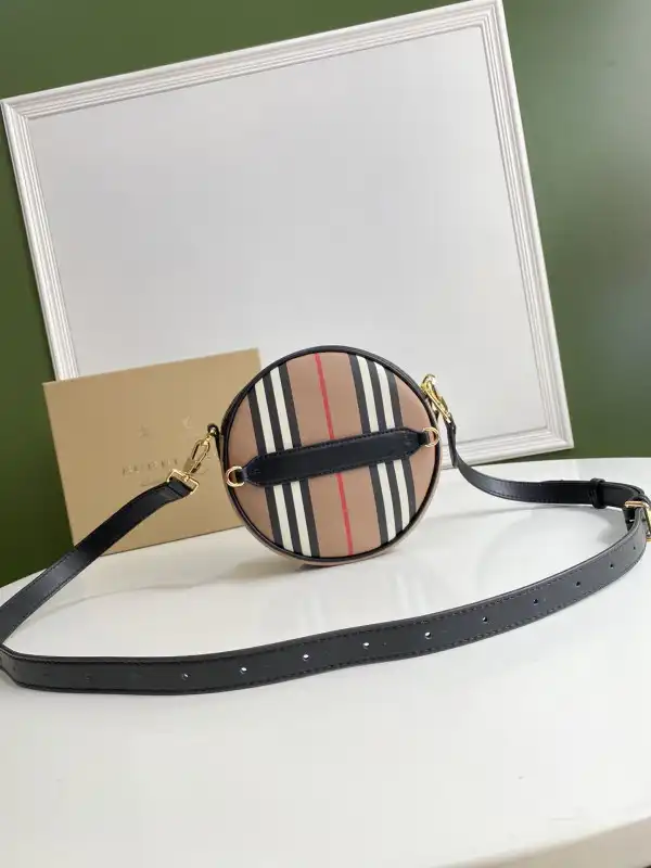 Official FirstBag Ru BURBERRY Icon Stripe E-canvas Louise Bag 0126