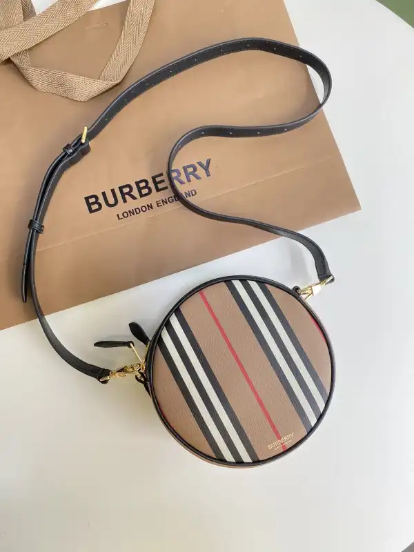 Official FirstBag Ru BURBERRY Icon Stripe E-canvas Louise Bag 0126