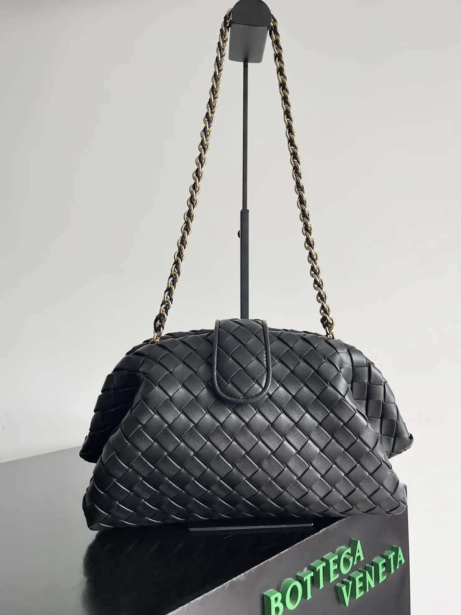 Official First Bag Ru BOTTEGA VENETA Teen Lauren 1980 With Chain 0123