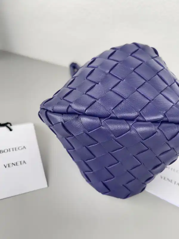 Official FirstBag Ru BOTTEGA VENETA Turn 0123