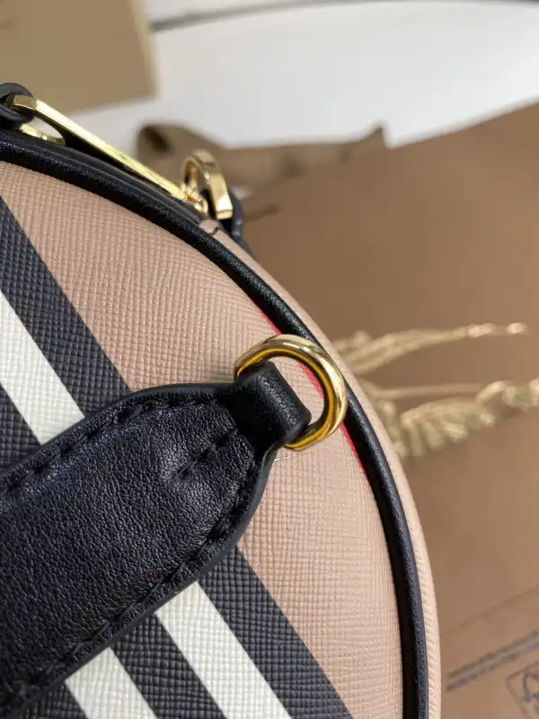 Official FirstBag Ru BURBERRY Icon Stripe E-canvas Louise Bag 0126