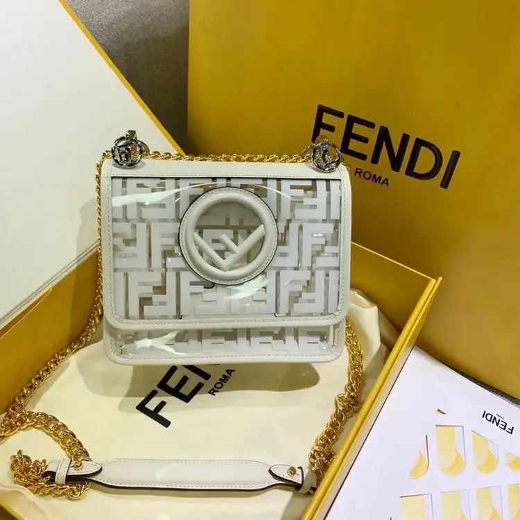 Official FirstBag Ru FENDI KAN I F 0122