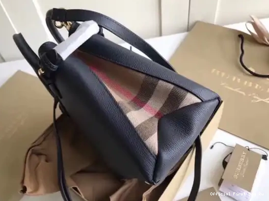 Official First Bag Ru Burberry Banner Check and in Small The House Leather 0223