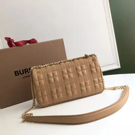 Official FirstBag Ru BURBERRY Lola Small Bag Quilted Check Lambskin 0221