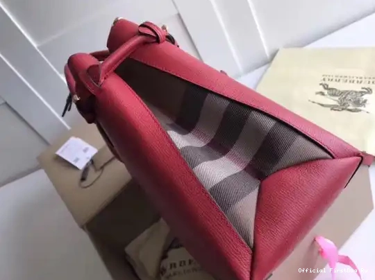 Official First Bag Ru Leather and Medium The House in Check Burberry Banner 0221