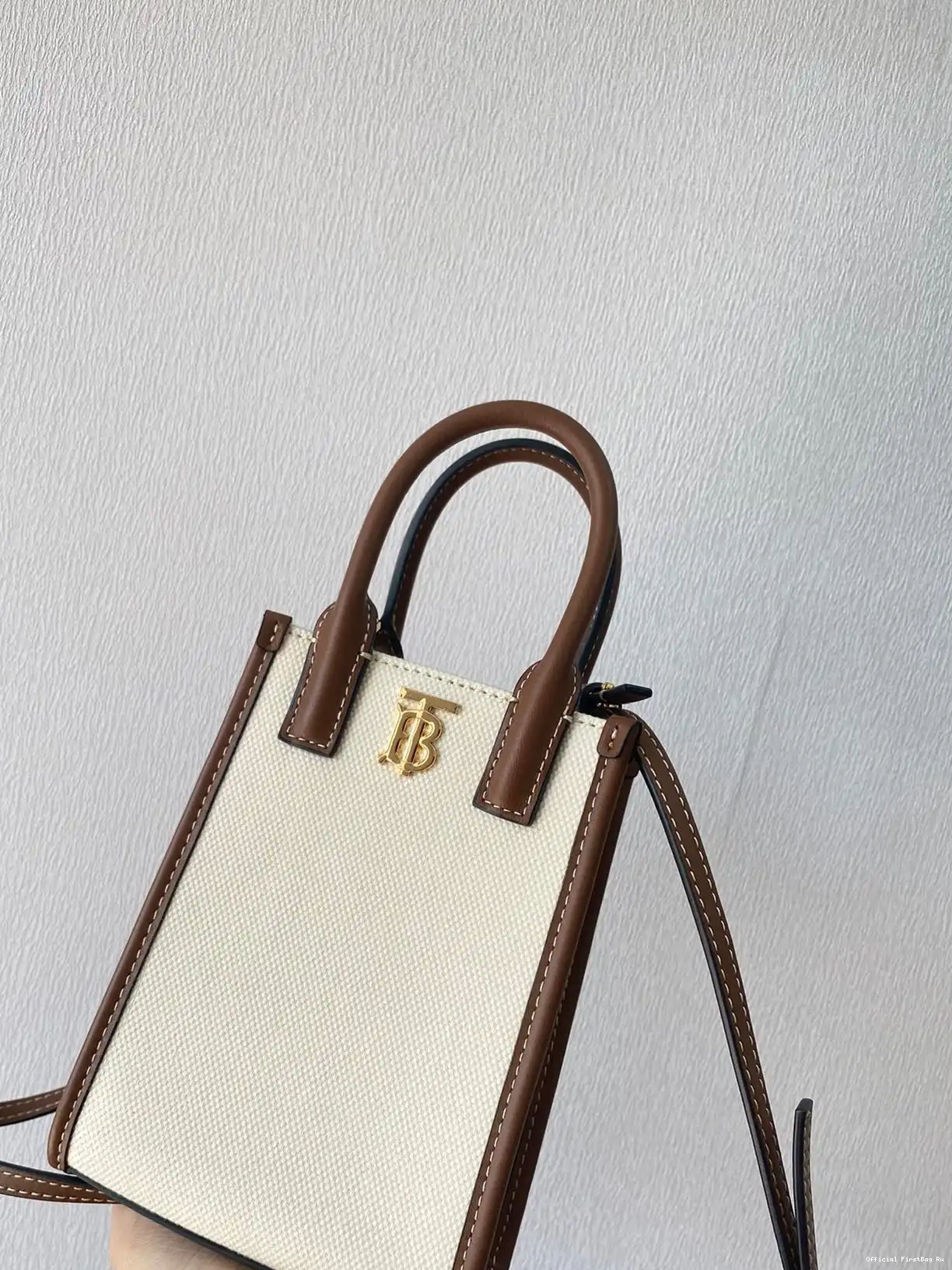 Official First Bag Ru Tote MICRO Frances BURBERRY 0223