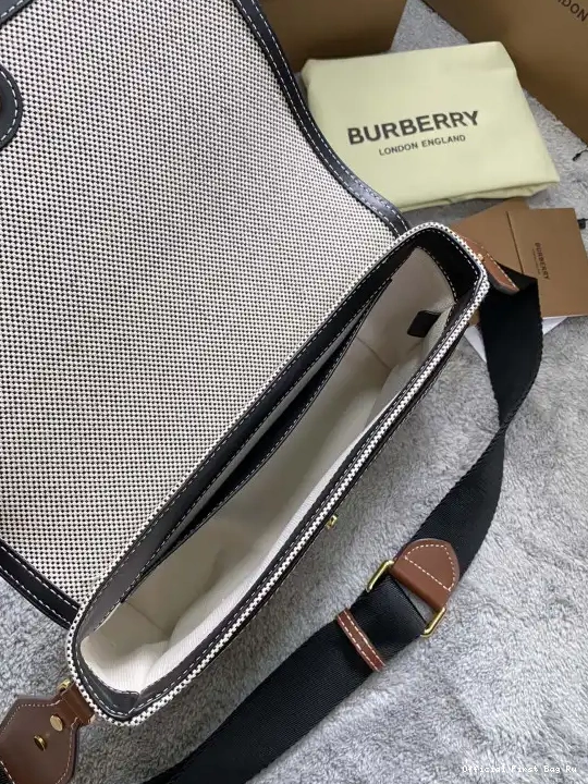 Official First Bag Ru Crossbody Note Bag-25-8.5-18cm BURBERRY 0210