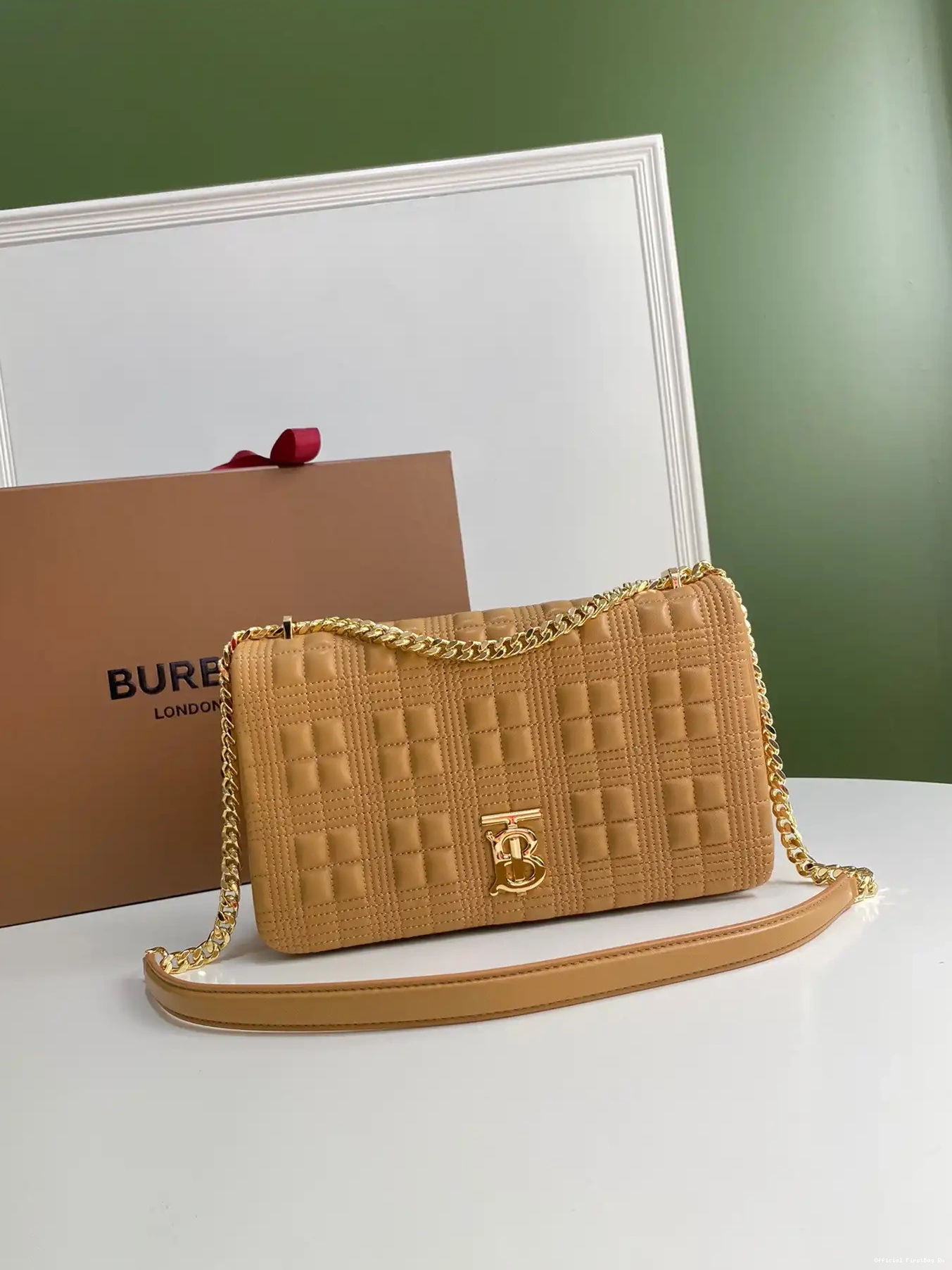 Official FirstBag Ru MEDIUM Lola BURBERRY Bag 0225