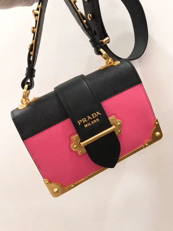 Official First Bag Ru PRADA CAHIER LEATHER SHOULDER BAG 0203