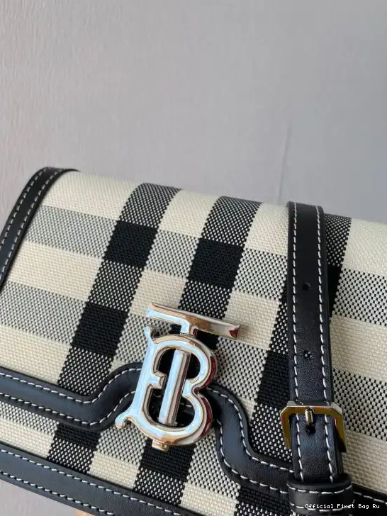 Official First Bag Ru BAG TB SMALL BURBERRY 0210