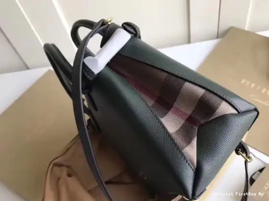 Official First Bag Ru Banner Check House The Leather Small and Burberry in 0207