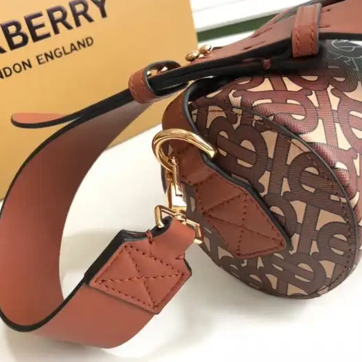 Official FirstBag Ru BURBERRY BAG BARREL 0225