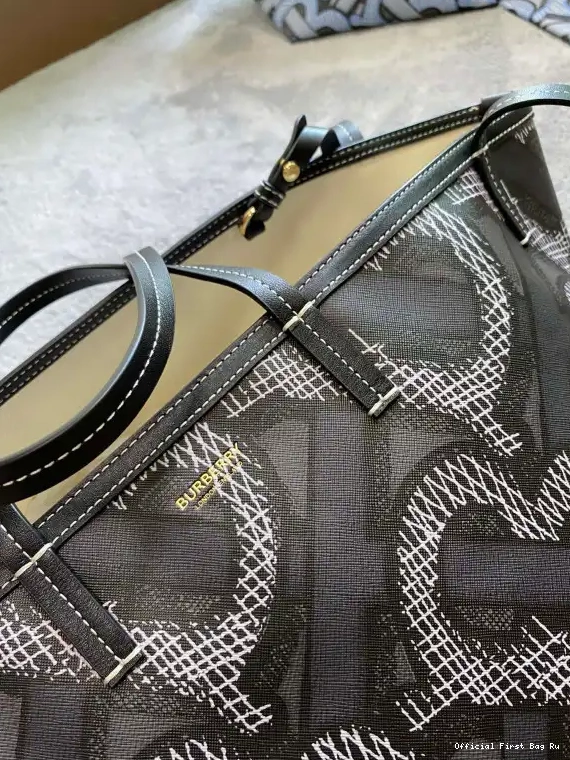 Official First Bag Ru TOTE BURBERRY 0213