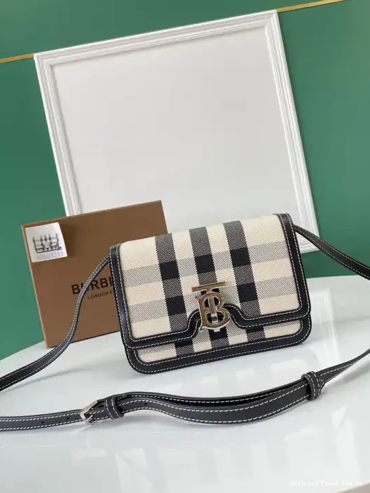 Official First Bag Ru BAG TB SMALL BURBERRY 0210