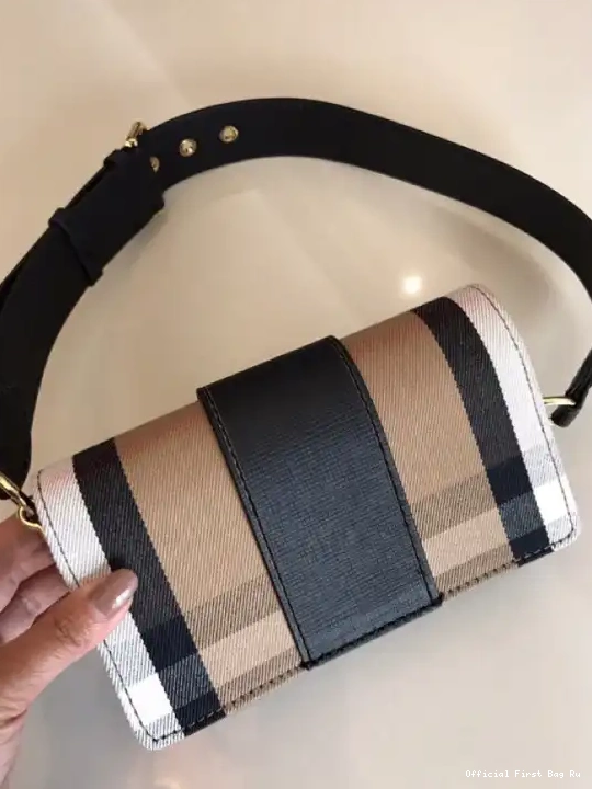 Official First Bag Ru The Burberry Buckle 0228