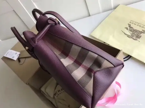 Official First Bag Ru and House Medium in Leather Banner Check The Burberry 0213