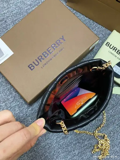 Official First Bag Ru Bag Lola BURBERRY MICRO Bucket 0209