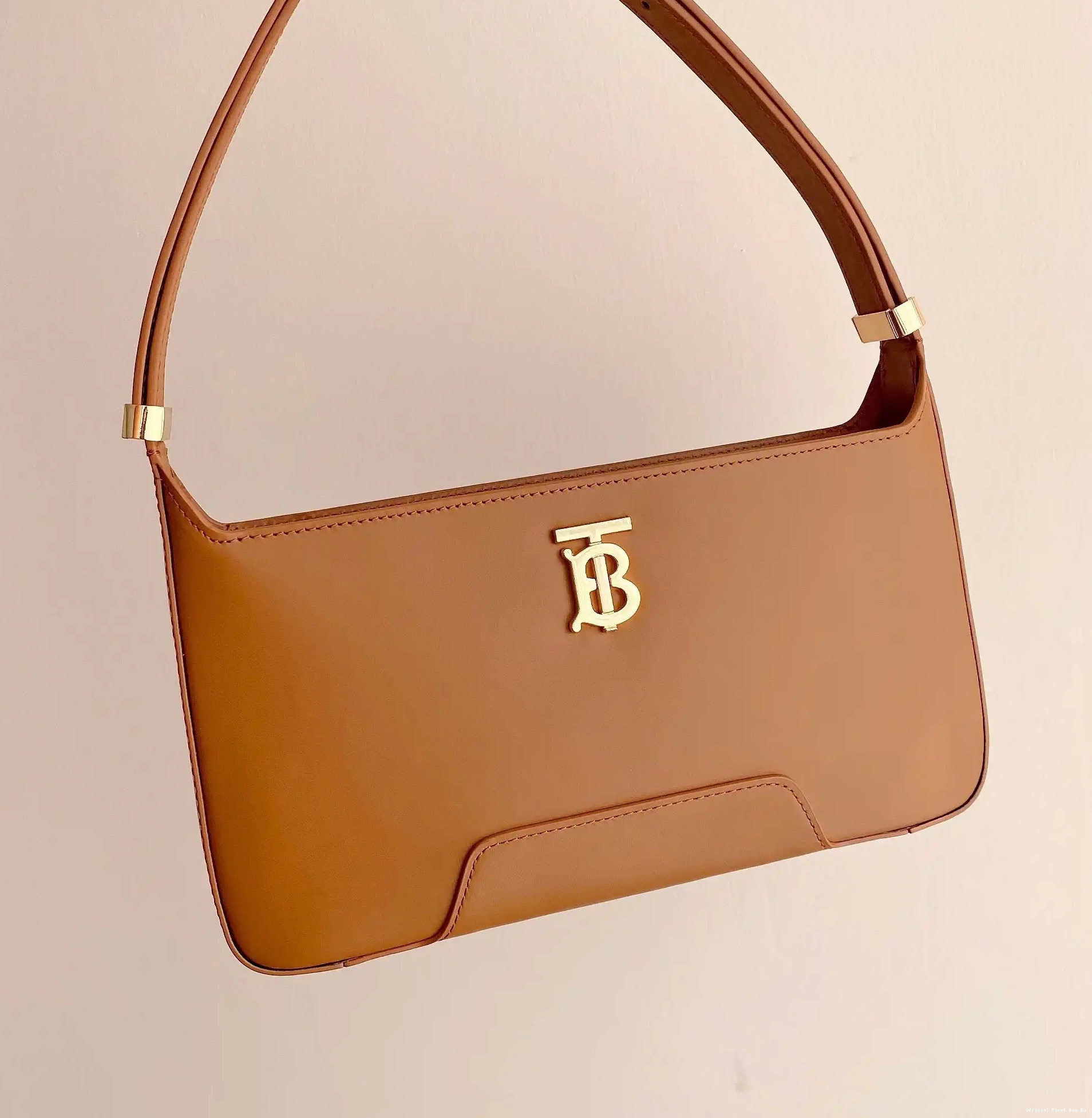 Official FirstBag Ru Shoulder Bag BURBERRY Leather TB 0227