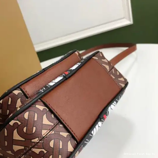 Official FirstBag Ru E-canvas Stripe Bag Monogram Camera BURBERRY 0227