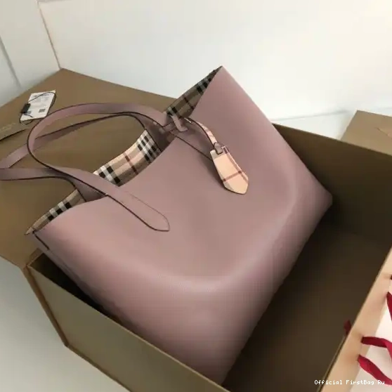 Official First Bag Ru BAG BURBERRY TOTE 0215