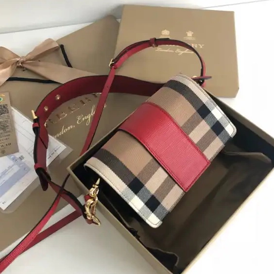 Official FirstBag Ru Buckle Burberry The 0211