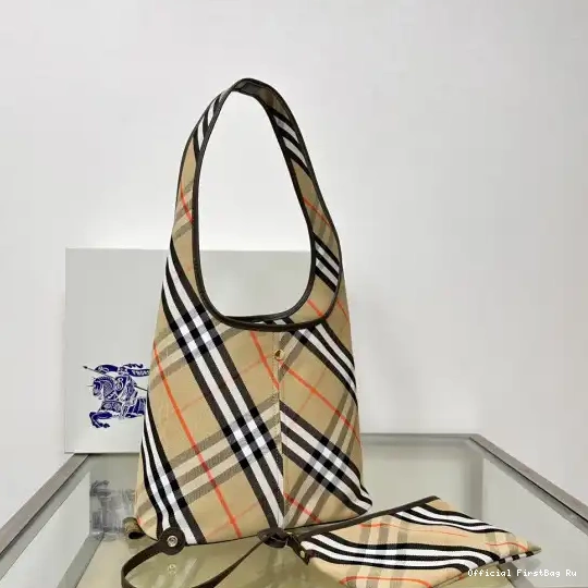 Official First Bag Ru Shoulder Bag BURBERRY Check Small 0207