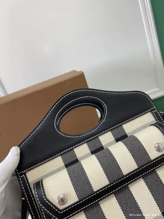 Official First Bag Ru BAG TB SMALL BURBERRY 0210