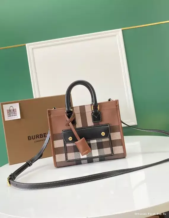 Official FirstBag Ru Mini TOTE BURBERRY Freya 0207