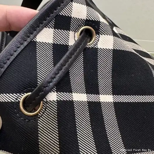 Official FirstBag Ru Check Drawstring Pouch​ Medium Burberry 0228