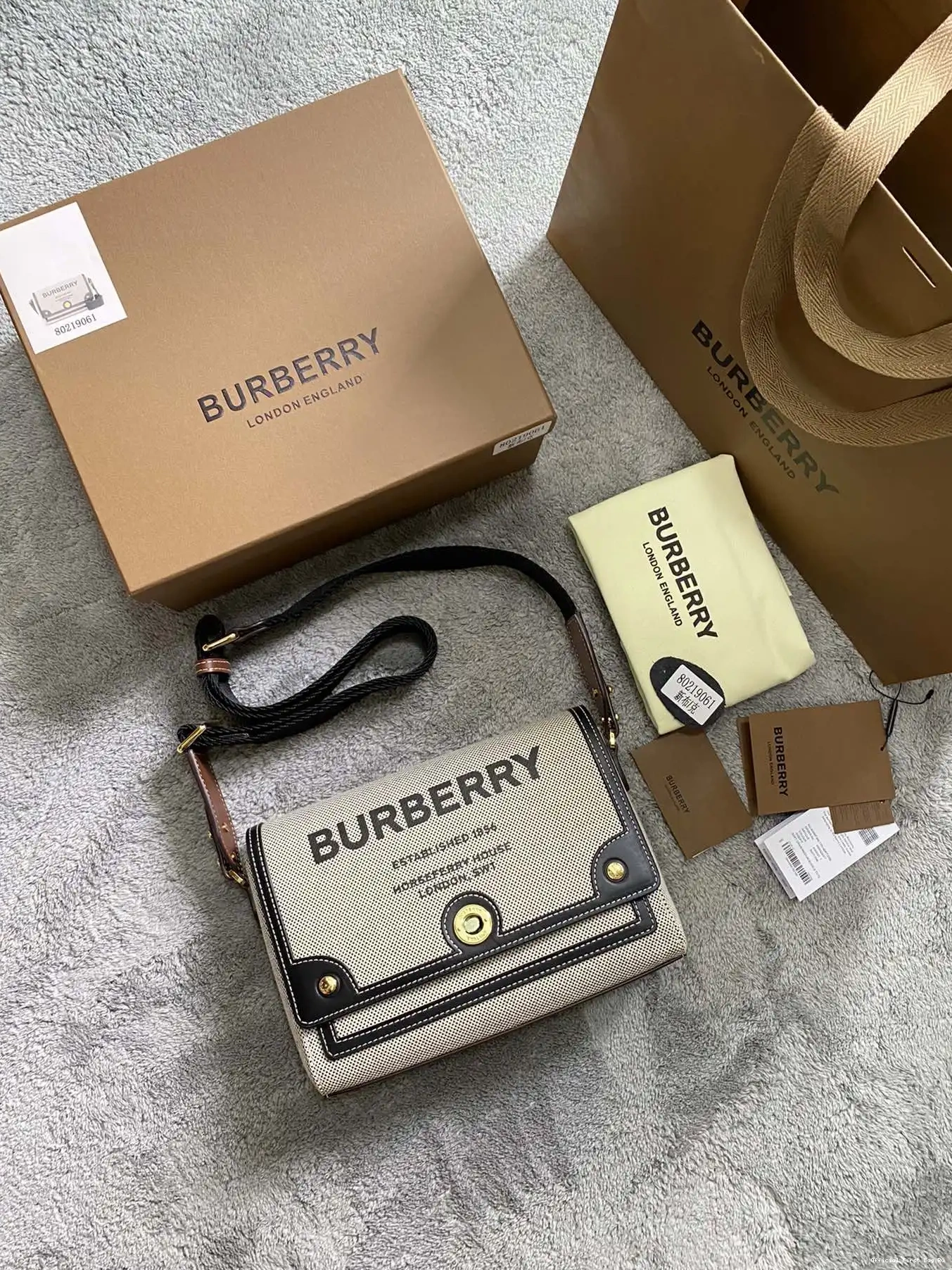 Official First Bag Ru Crossbody Bag-25-8.5-18cm BURBERRY Note 0223