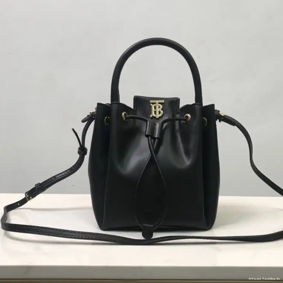 Official FirstBag Ru BMonogram BURBERRY Motif Leather Bucket Bag 0213