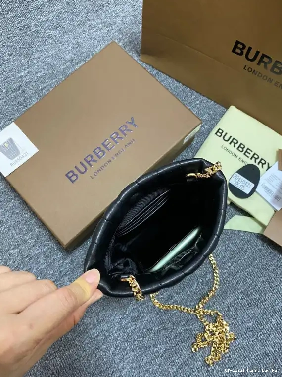 Official First Bag Ru Bag Lola BURBERRY MICRO Bucket 0209