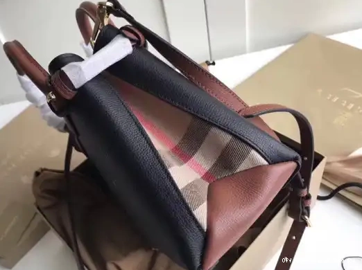 Official FirstBag Ru House and Small Burberry The in Check Banner Leather 0209