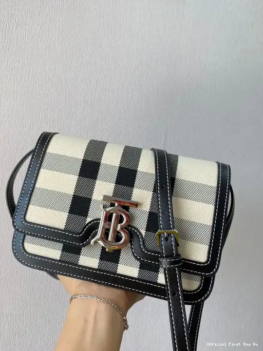 Official First Bag Ru BAG TB SMALL BURBERRY 0210