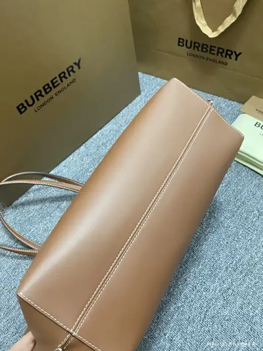 Official FirstBag Ru BURBERRY Check Medium bag-34*14*28CM Tote 0227