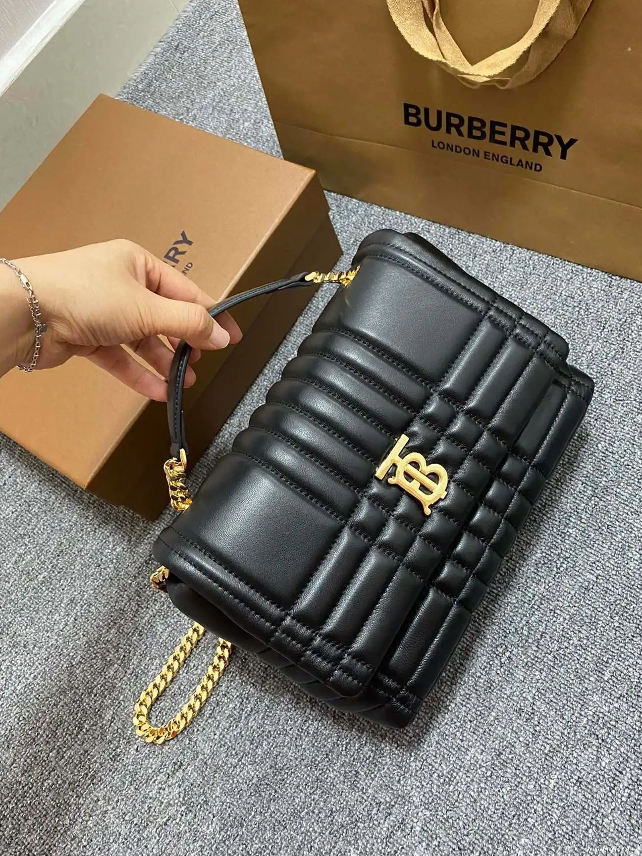 Official First Bag Ru Small Camera Lola BURBERRY Bag 0210