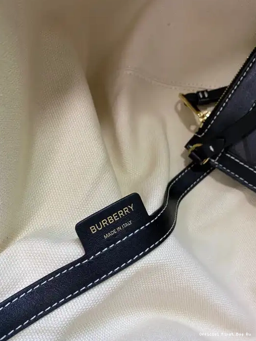 Official First Bag Ru TOTE BURBERRY 0213